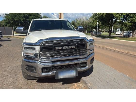 RAM 2500 6.7 I6 TURBO DIESEL LARAMIE CD 4X4 AUTOMÁTICO